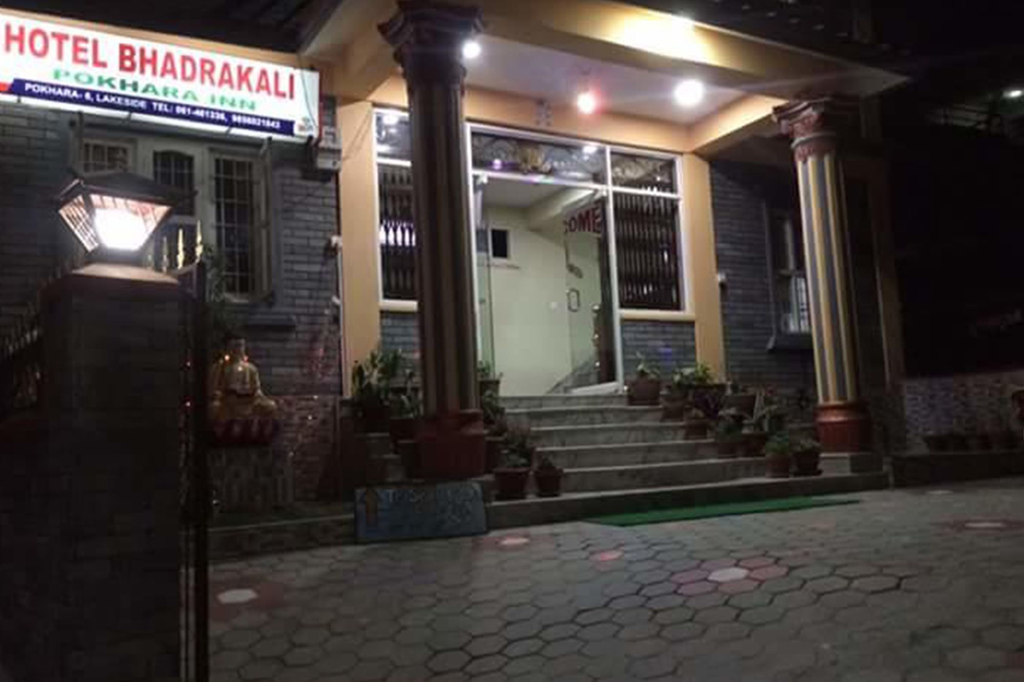 Hotel Bhadrakali Pokhara Inn מראה חיצוני תמונה